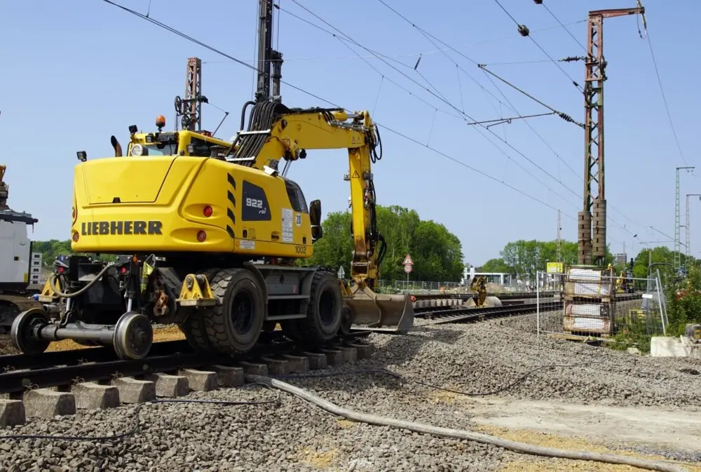 finacess_case_study_liebherr_pelle_rail_route-620f9554bde2b